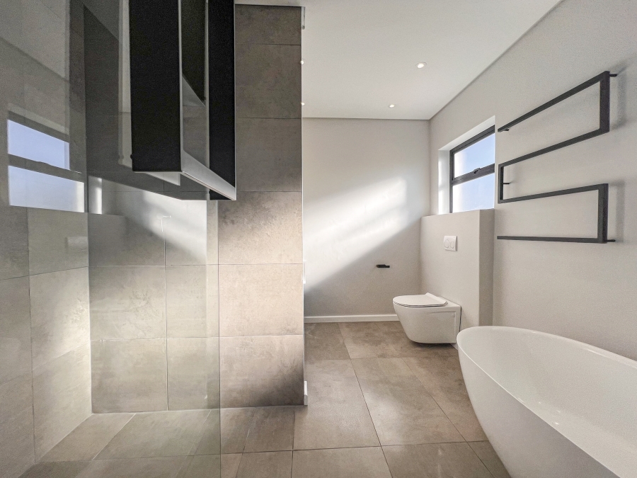 3 Bedroom Property for Sale in Country Club Western Cape